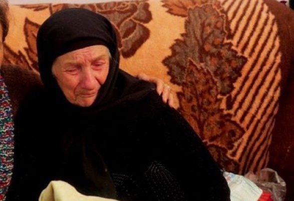 Найденную в азербайджанском городе старушку вывезли в Грозный