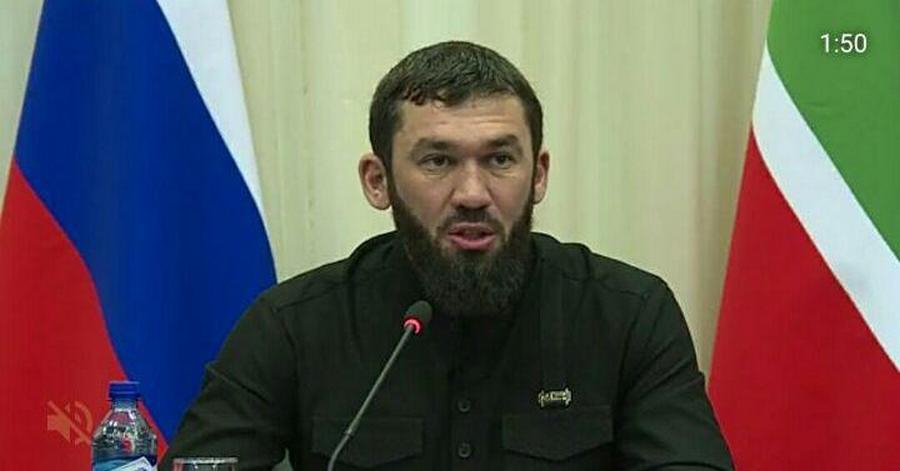 Магомед Даудов призвал голосовать за название "Пальмира"