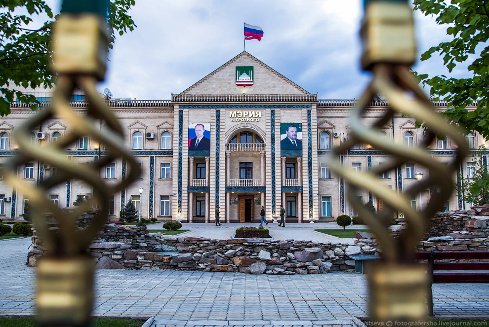 Обитателей общежитий переселяют... в собственные дома