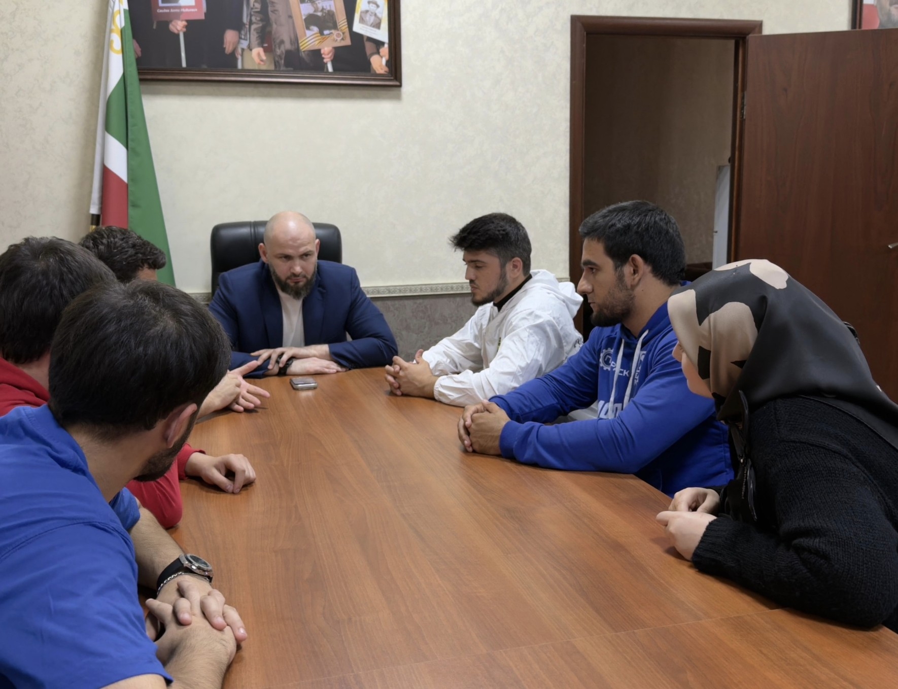 Ахтаханов провёл встречу с руководителями молодёжных организаций